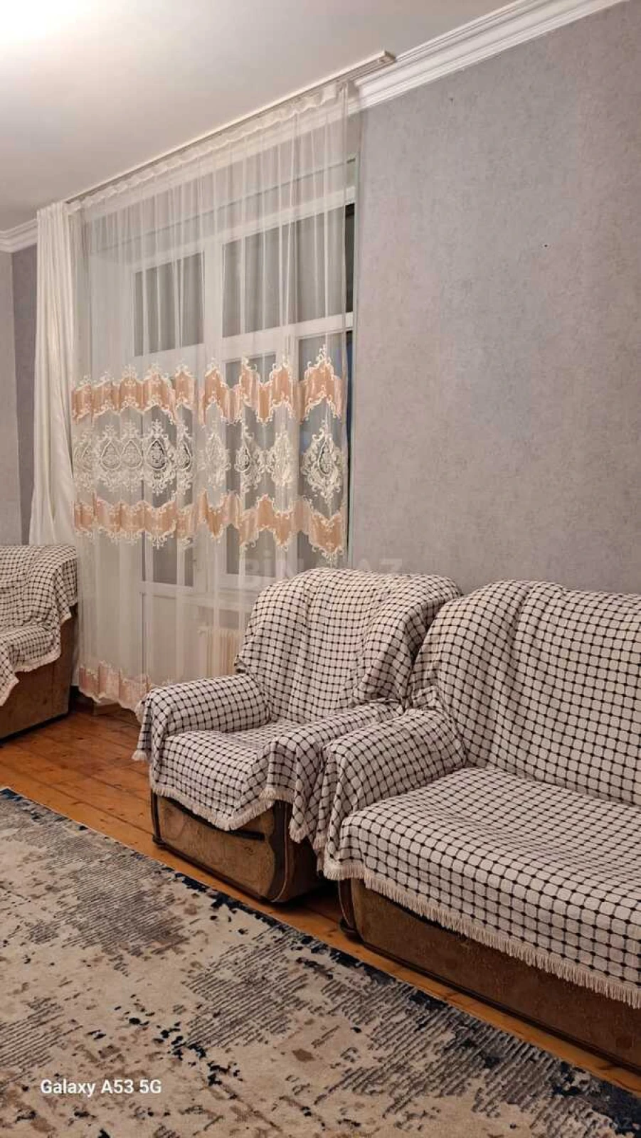 Kirayə verilir 2 otaqlı mənzil 70 m²