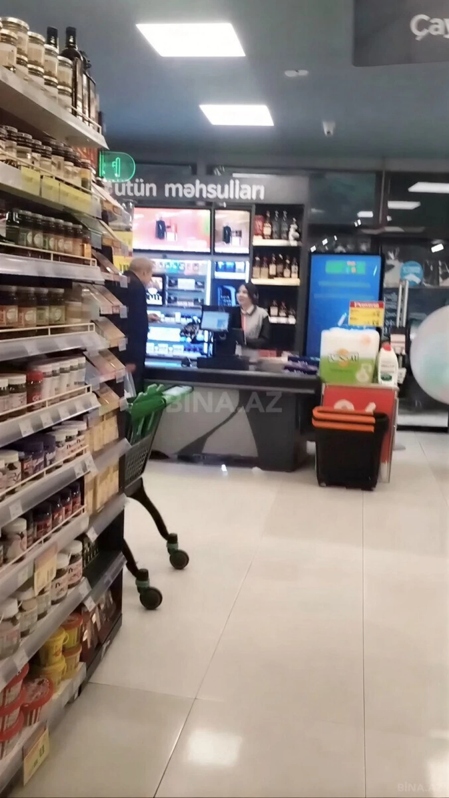 Satılır obyekt 600 m²