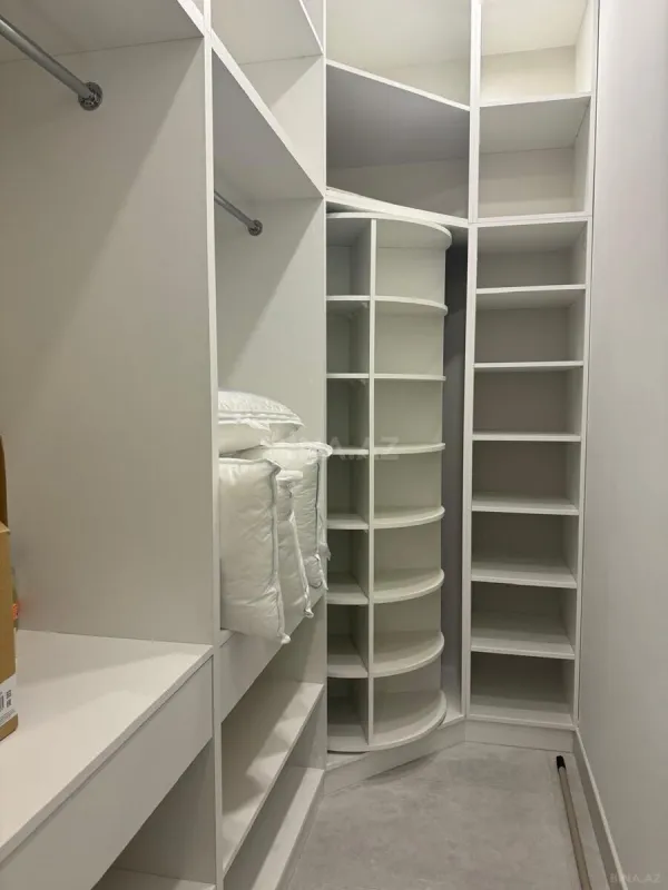 Kirayə verilir 2 otaqlı mənzil 74 m²