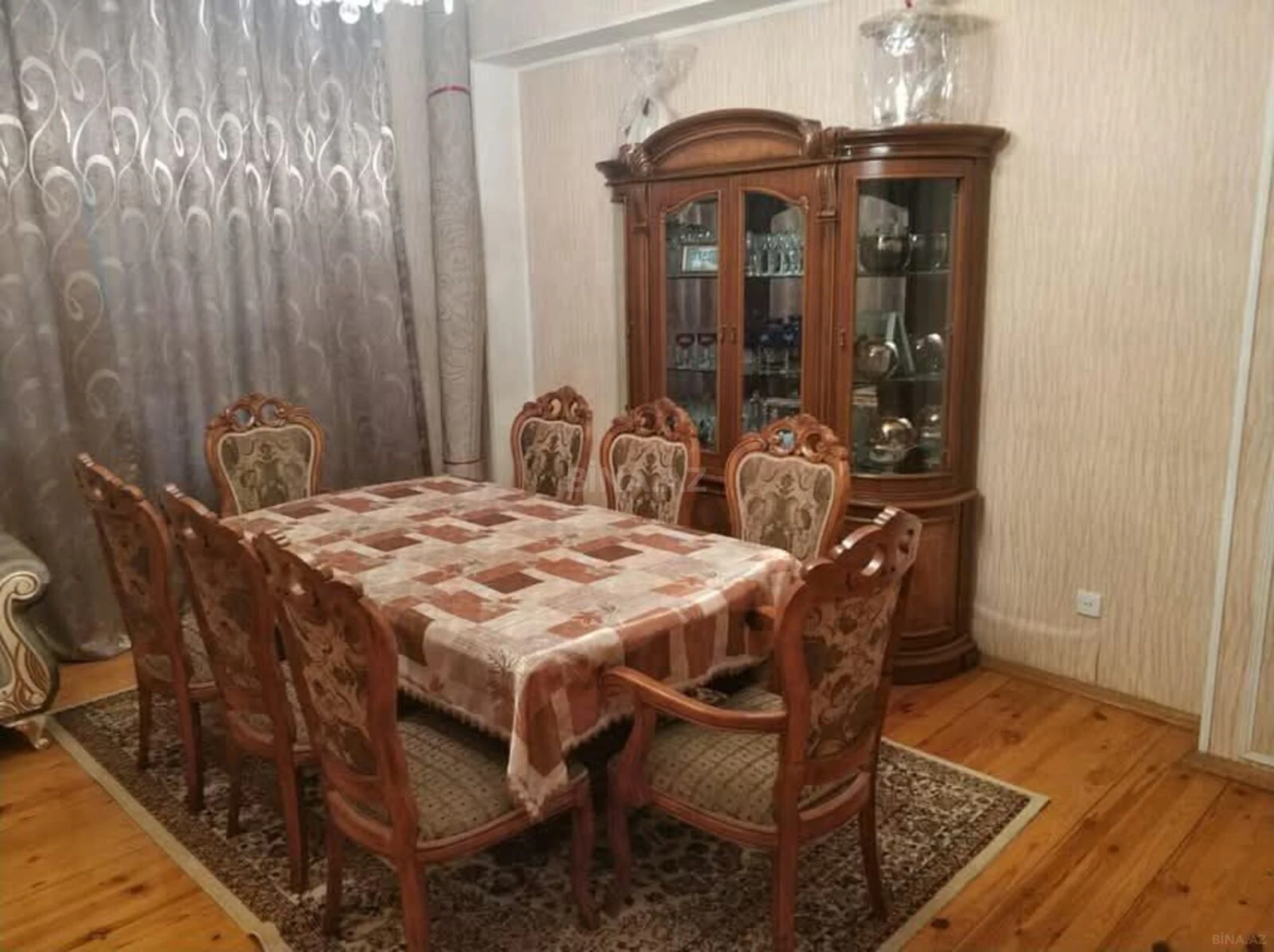 Kirayə verilir 3 otaqlı mənzil 120 m²