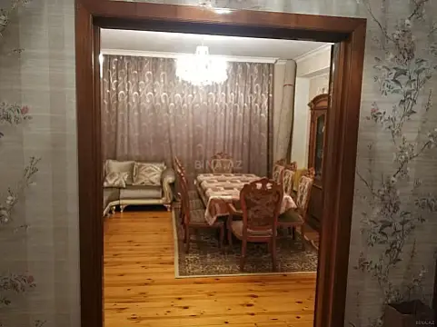 Kirayə verilir 3 otaqlı mənzil 120 m²