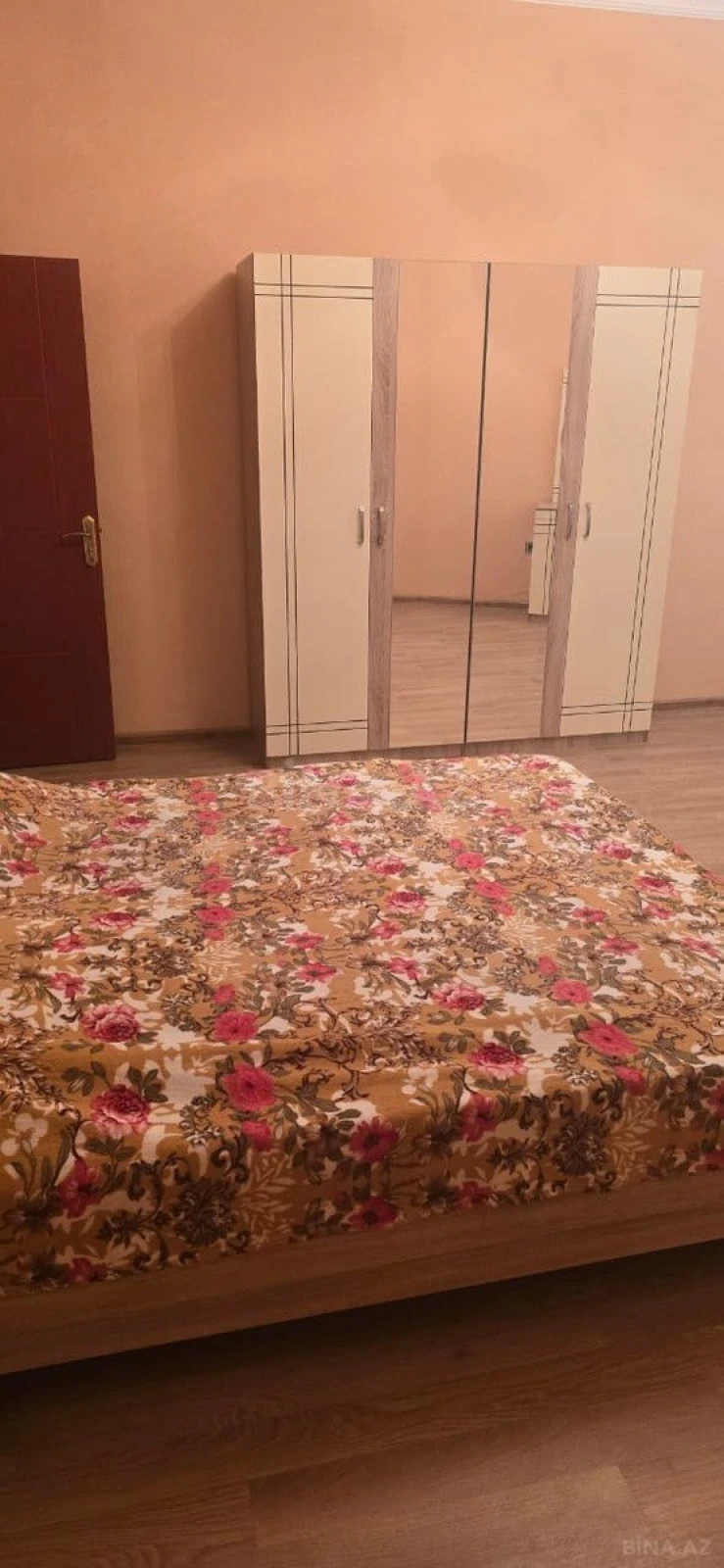 Kirayə verilir 3 otaqlı mənzil 120 m²