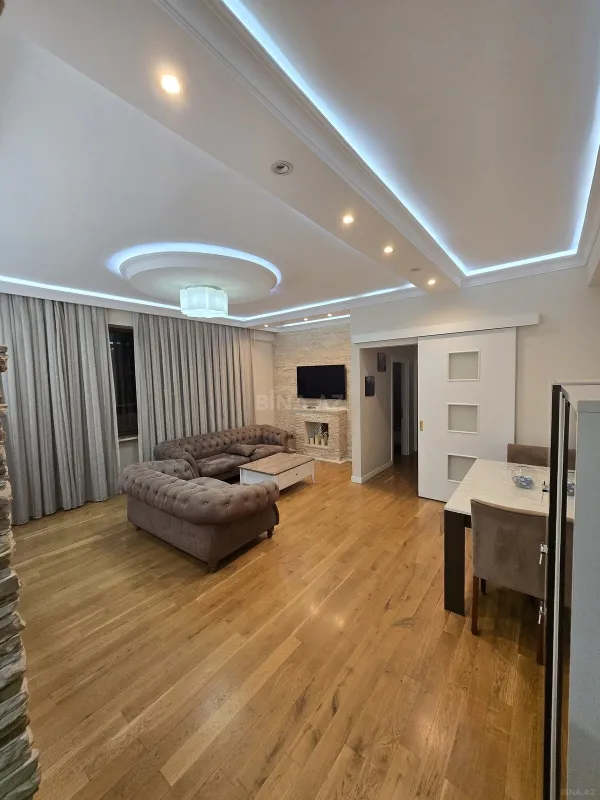 Kirayə verilir 3 otaqlı mənzil 130 m²