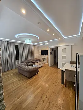 Kirayə verilir 3 otaqlı mənzil 130 m²