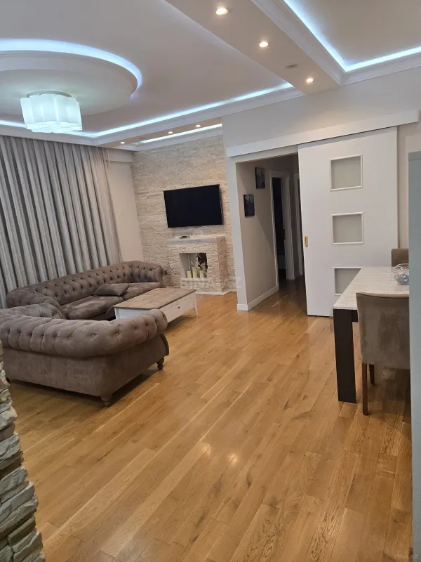 Kirayə verilir 3 otaqlı mənzil 130 m²