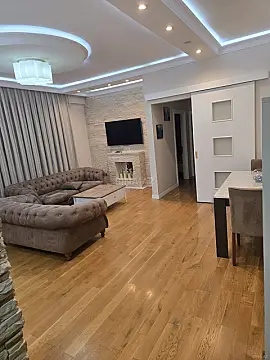 Kirayə verilir 3 otaqlı mənzil 130 m²