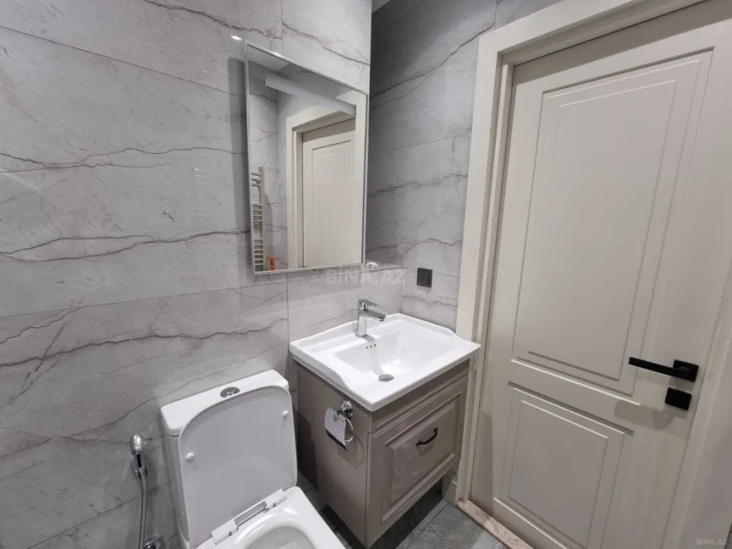 Kirayə verilir 2 otaqlı mənzil 65 m²