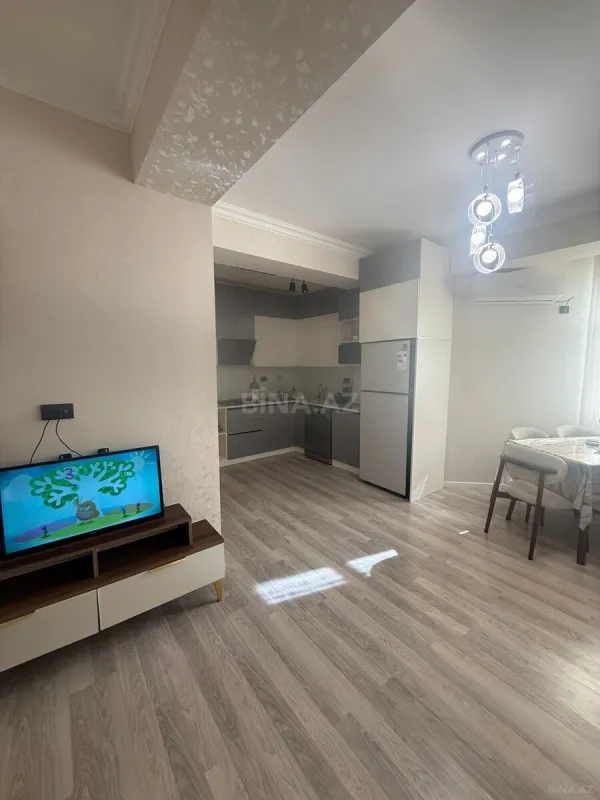 Satılır 4 otaqlı mənzil 110 m²