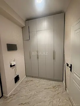 Satılır 4 otaqlı mənzil 110 m²