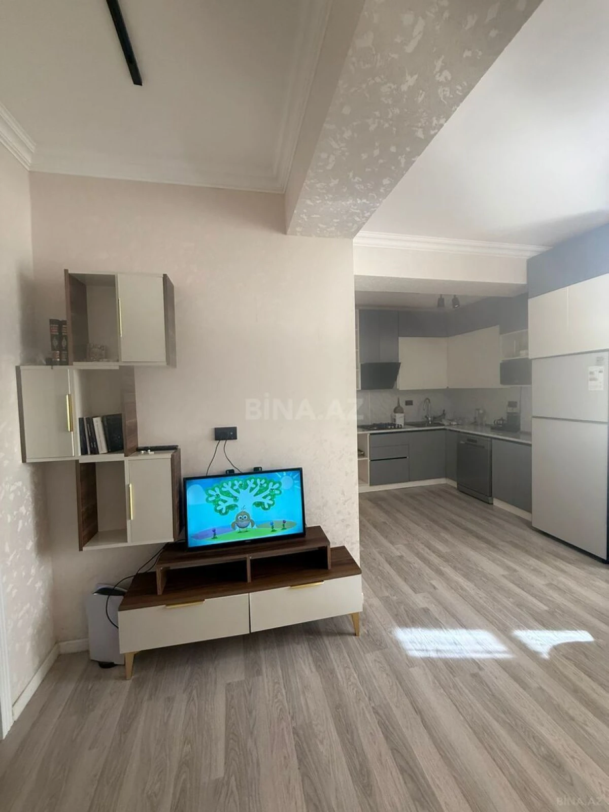 Satılır 4 otaqlı mənzil 110 m²
