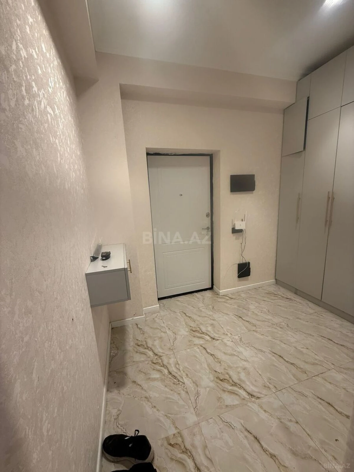 Satılır 4 otaqlı mənzil 110 m²