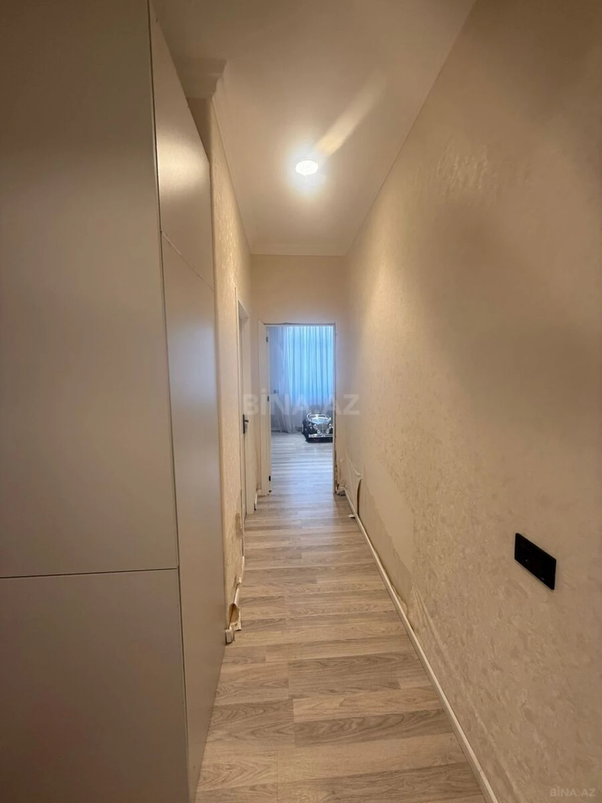 Satılır 4 otaqlı mənzil 110 m²