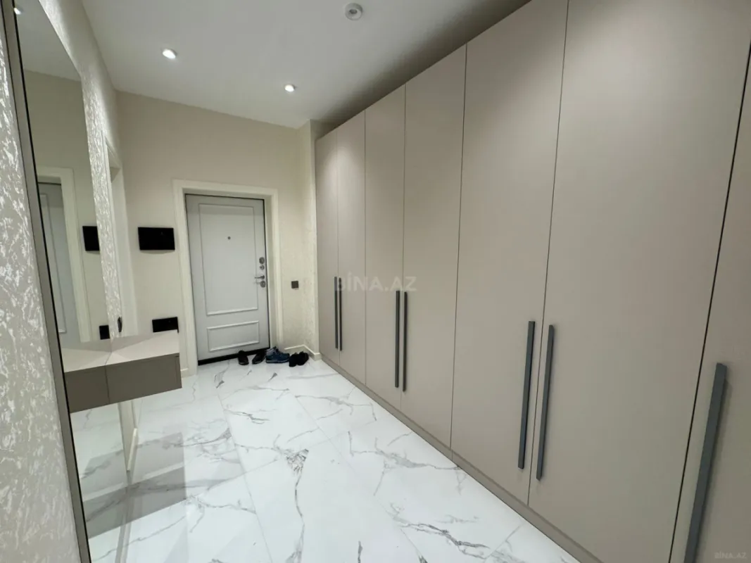 Satılır 3 otaqlı mənzil 107.6 m²