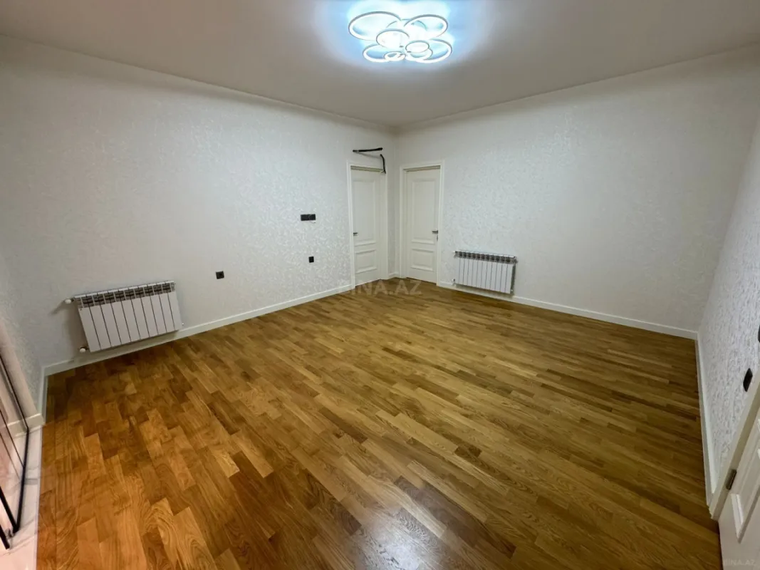 Satılır 3 otaqlı mənzil 107.6 m²