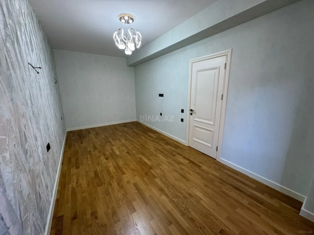 Satılır 3 otaqlı mənzil 107.6 m²