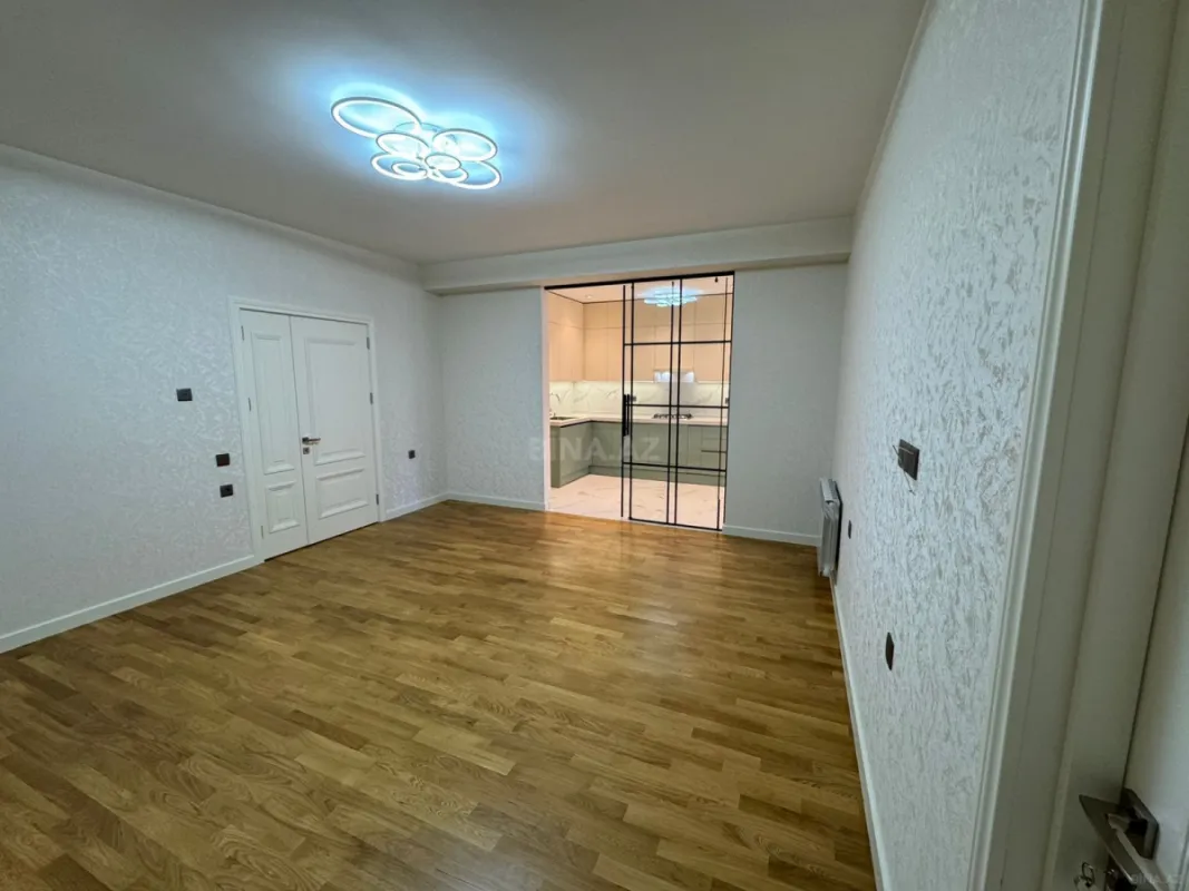 Satılır 3 otaqlı mənzil 107.6 m²