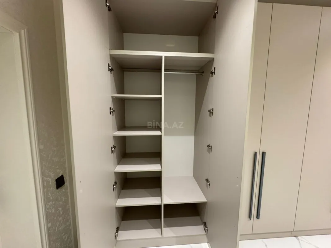 Satılır 3 otaqlı mənzil 107.6 m²