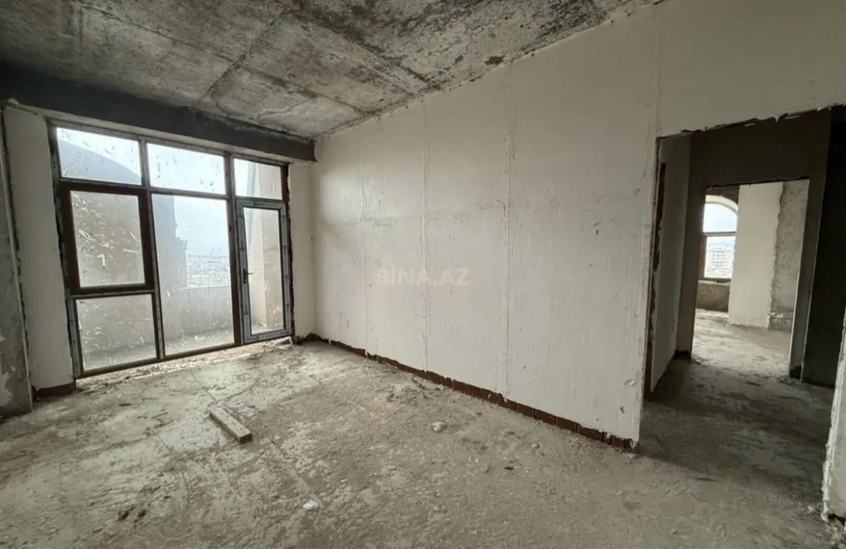 Satılır 3 otaqlı mənzil 110 m²