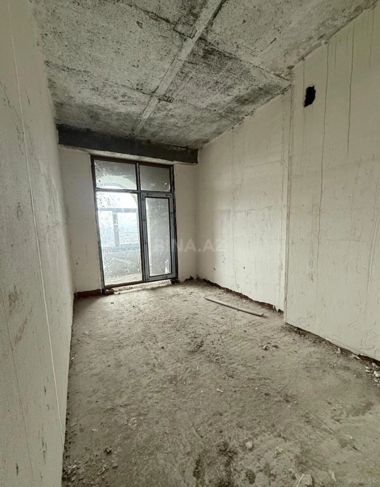 Satılır 3 otaqlı mənzil 110 m²