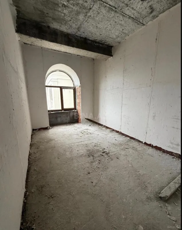 Satılır 3 otaqlı mənzil 110 m²