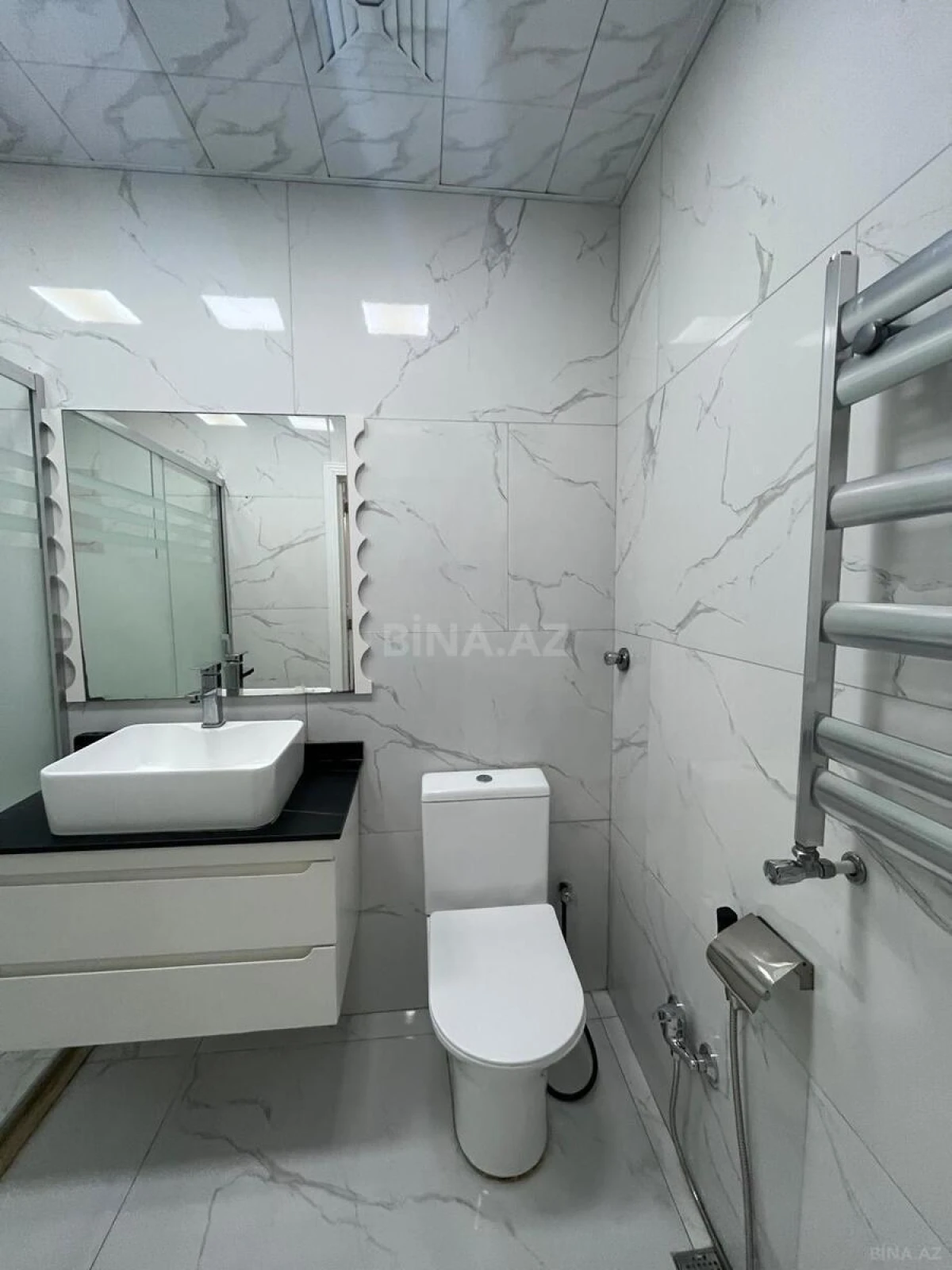 Satılır 2 otaqlı mənzil 85 m²