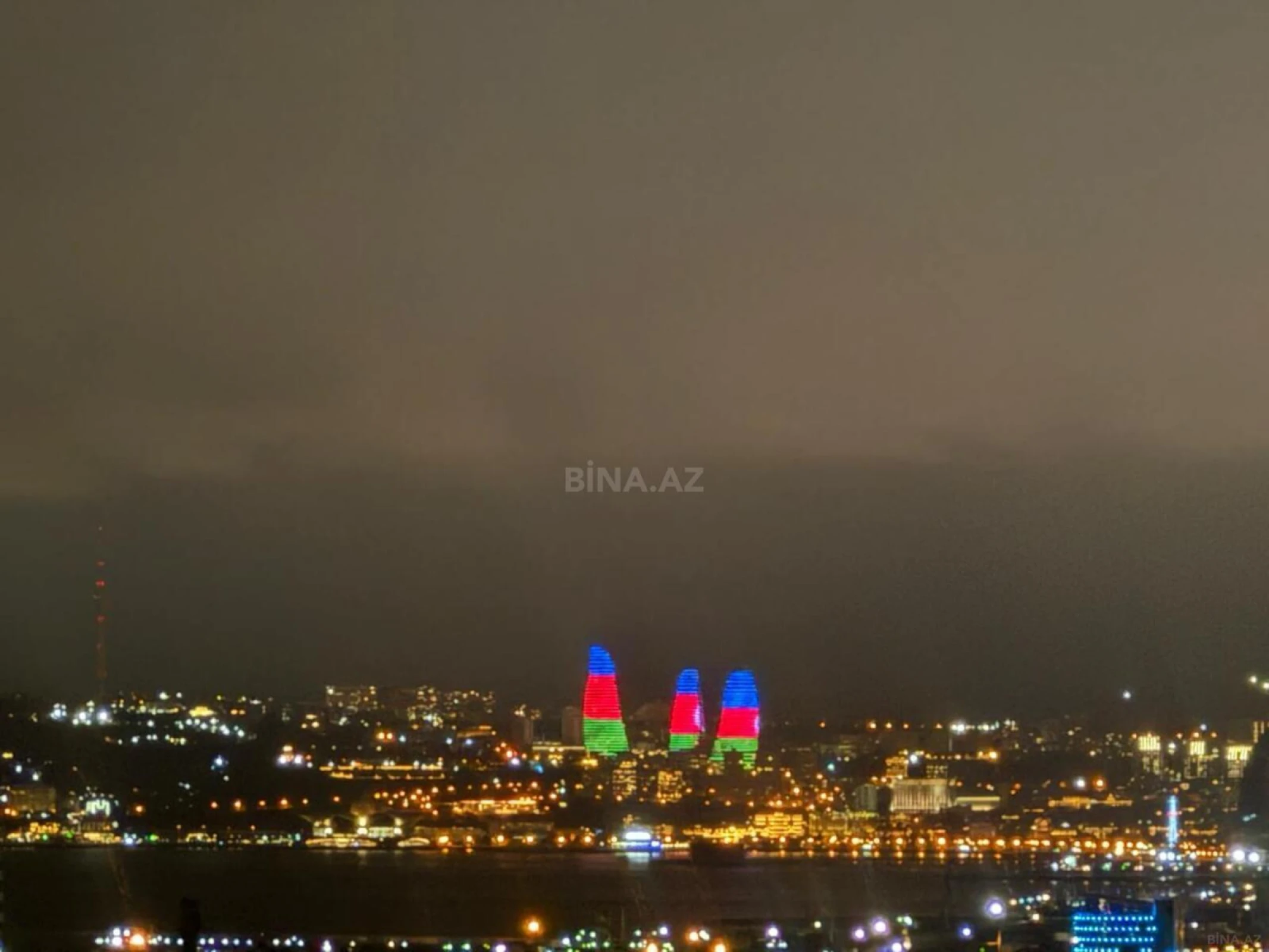 Kirayə verilir 2 otaqlı mənzil 82 m²