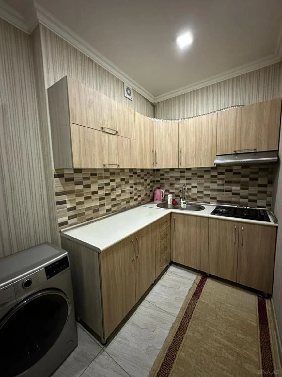 Kirayə verilir 2 otaqlı mənzil 82 m²