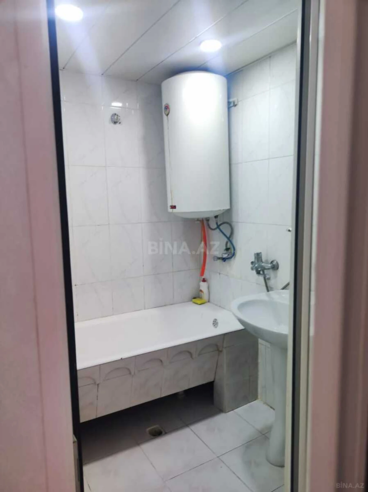 Kirayə verilir 2 otaqlı mənzil 50 m²