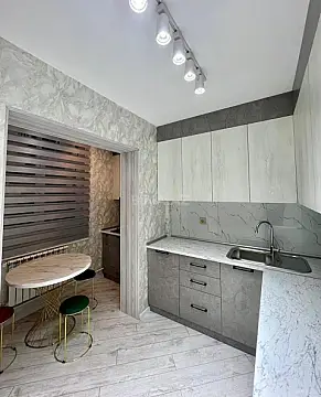 Satılır 2 otaqlı mənzil 75 m²