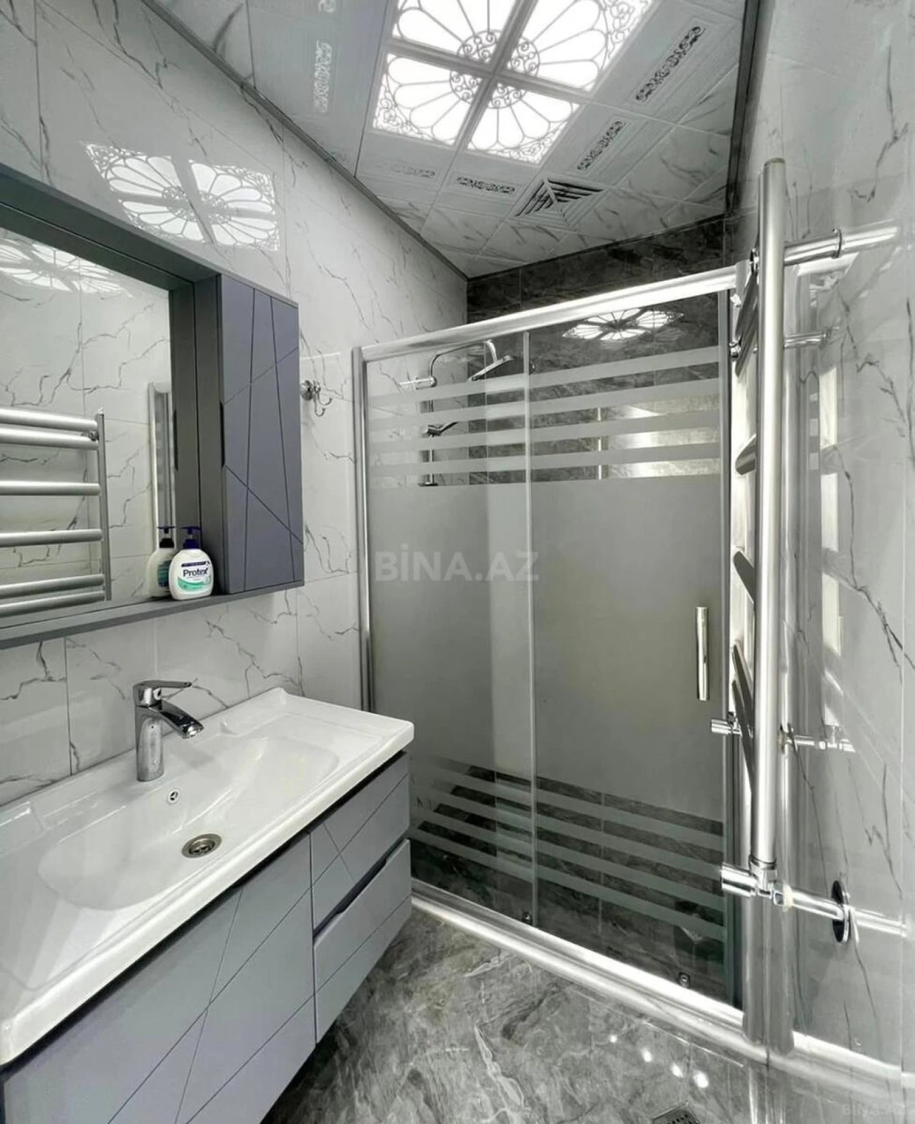 Satılır 2 otaqlı mənzil 75 m²