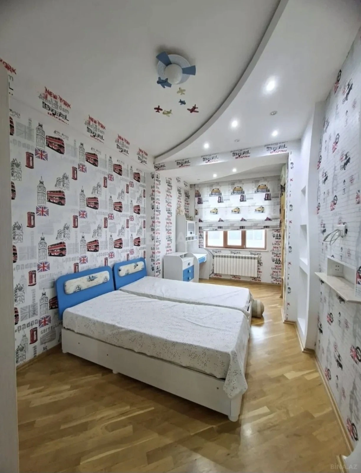 Satılır 3 otaqlı mənzil 130 m²