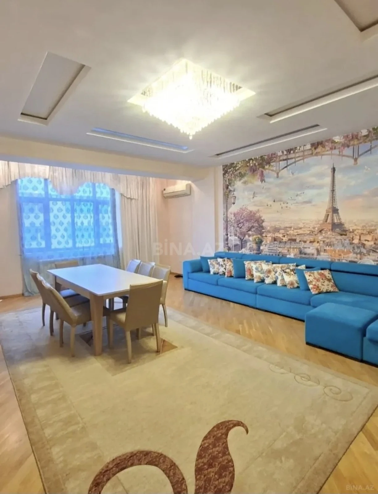 Satılır 3 otaqlı mənzil 130 m²