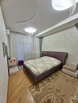 Satılır 3 otaqlı mənzil 130 m²