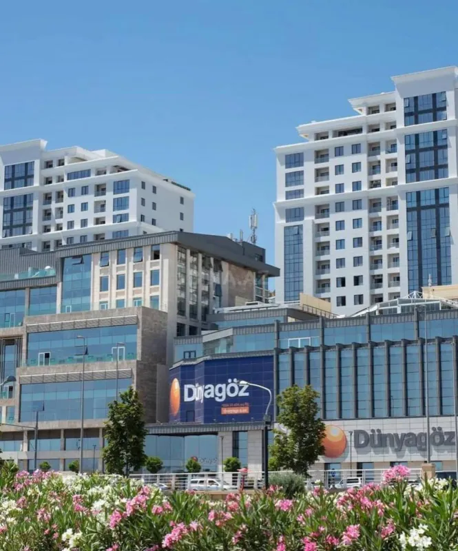 Satılır 5 otaqlı mənzil 205 m²