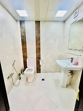 Satılır 3 otaqlı mənzil 145 m²
