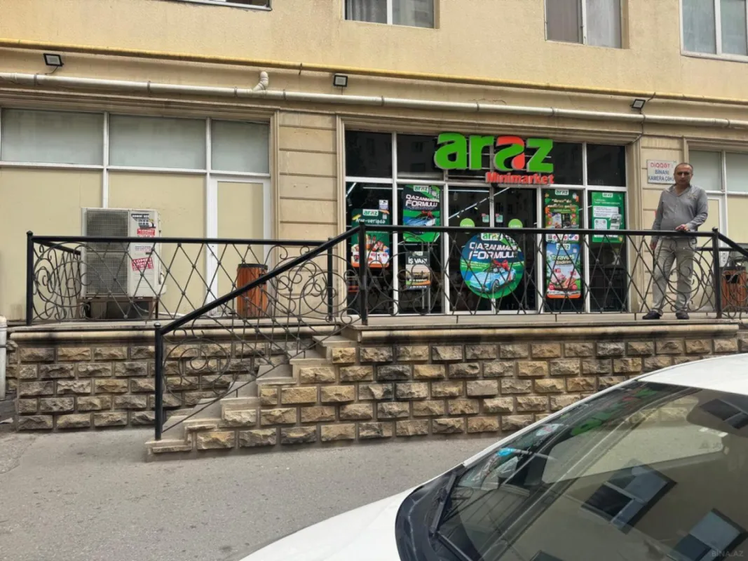 Satılır obyekt 637 m²