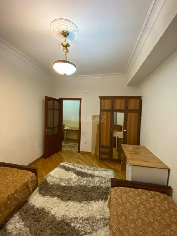 Kirayə verilir 3 otaqlı mənzil 115 m²