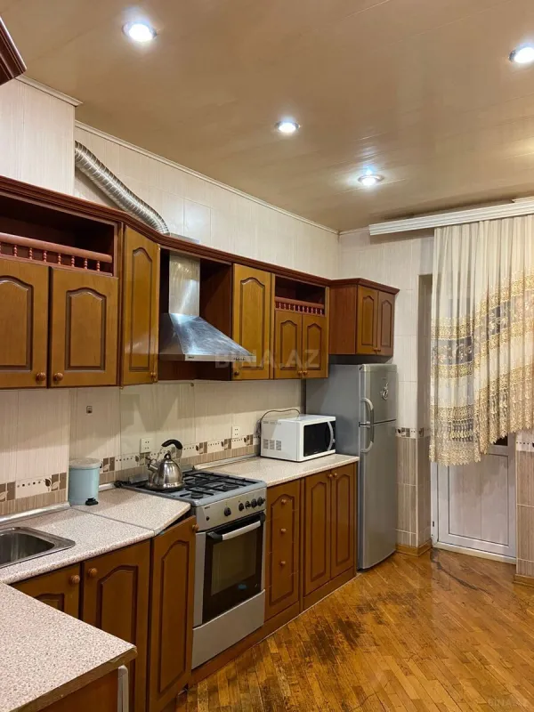 Kirayə verilir 3 otaqlı mənzil 115 m²