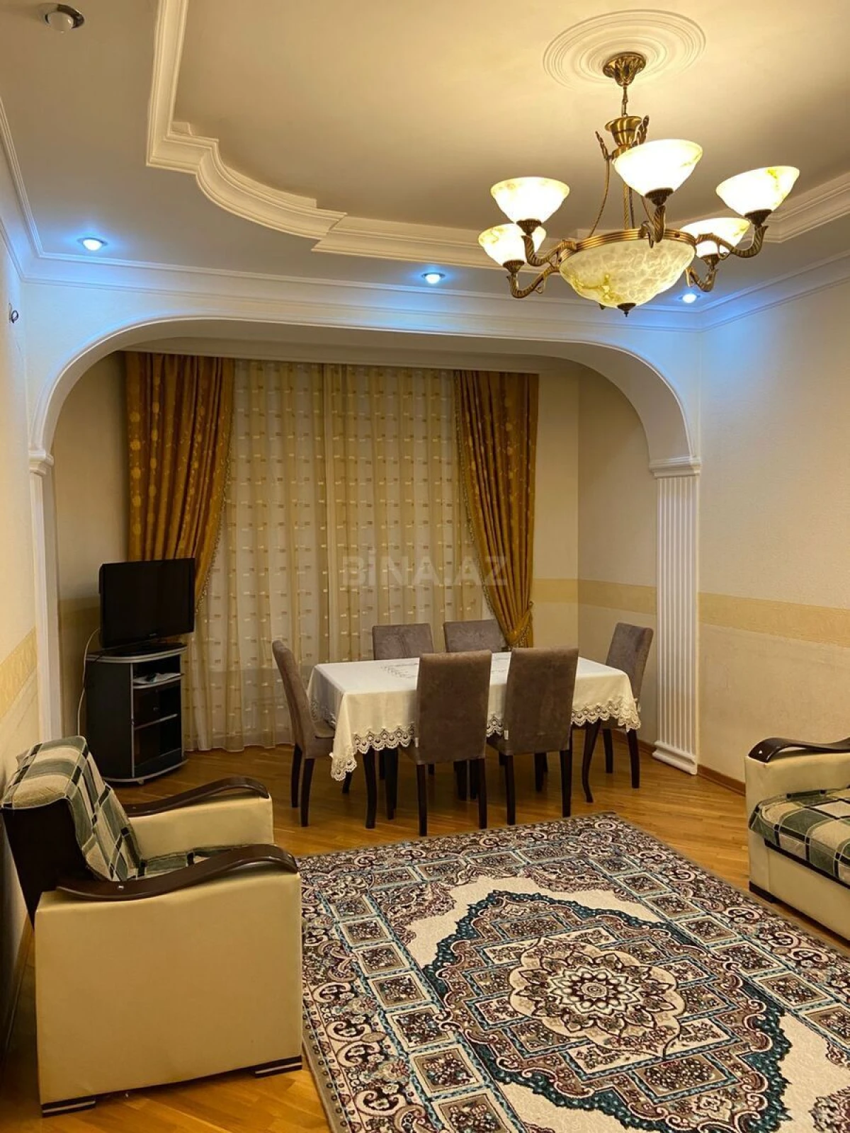Kirayə verilir 3 otaqlı mənzil 115 m²