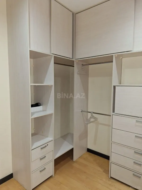 Kirayə verilir 4 otaqlı mənzil 205 m²