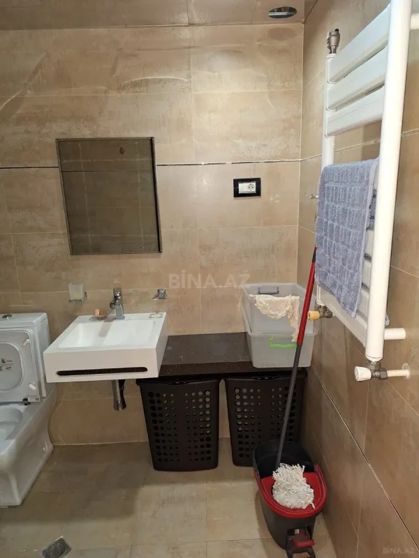 Kirayə verilir 4 otaqlı mənzil 205 m²