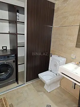 Kirayə verilir 4 otaqlı mənzil 205 m²