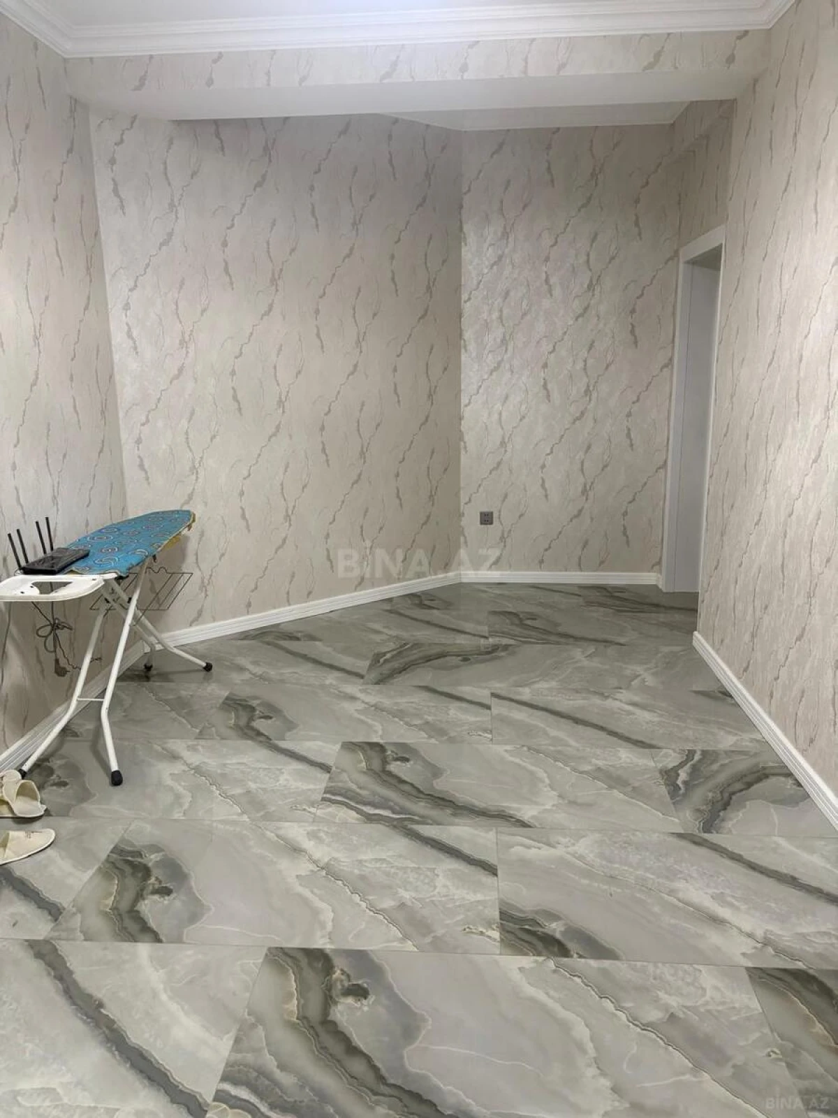 Kirayə verilir 2 otaqlı mənzil 95 m²