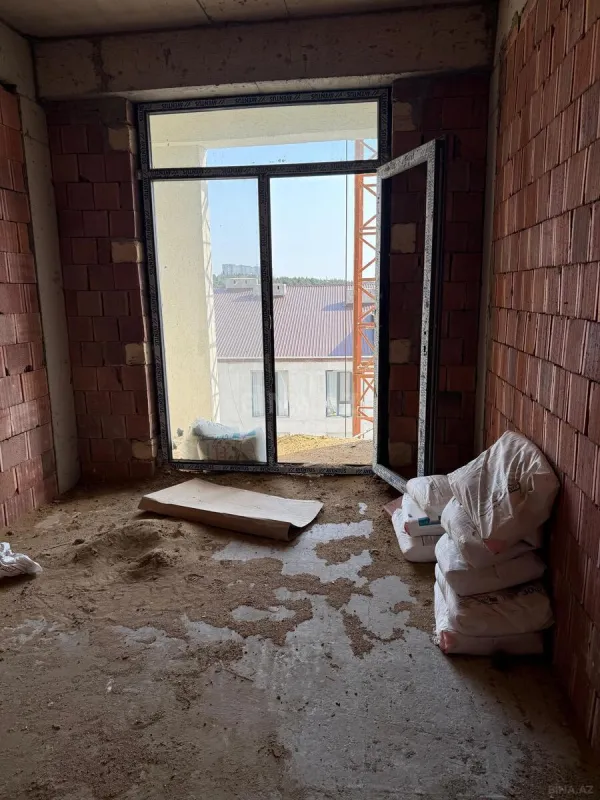 Satılır 2 otaqlı mənzil 74 m²