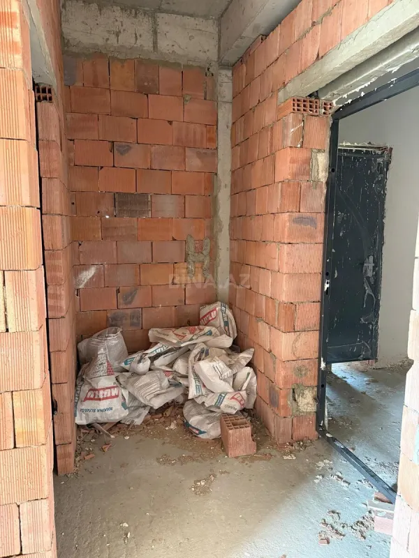 Satılır 2 otaqlı mənzil 74 m²