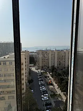 Satılır 2 otaqlı mənzil 74 m²