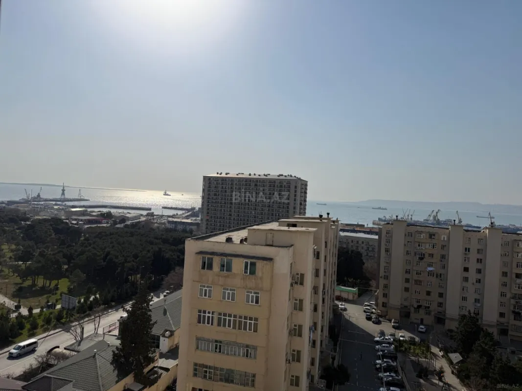 Satılır 2 otaqlı mənzil 74 m²