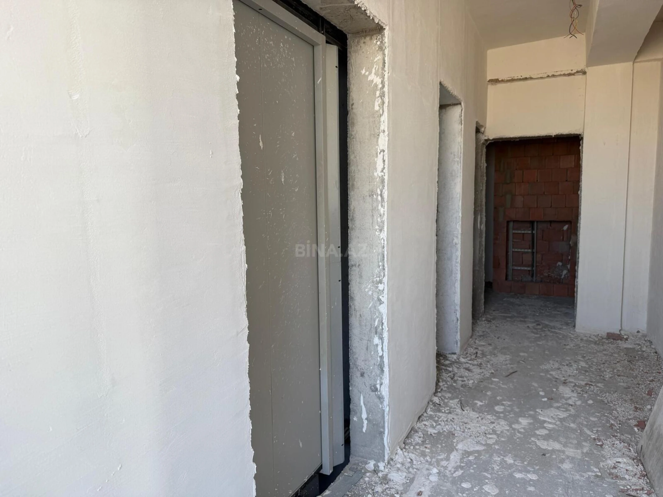 Satılır 2 otaqlı mənzil 74 m²