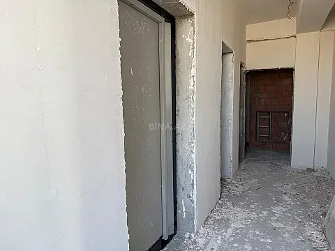 Satılır 2 otaqlı mənzil 74 m²