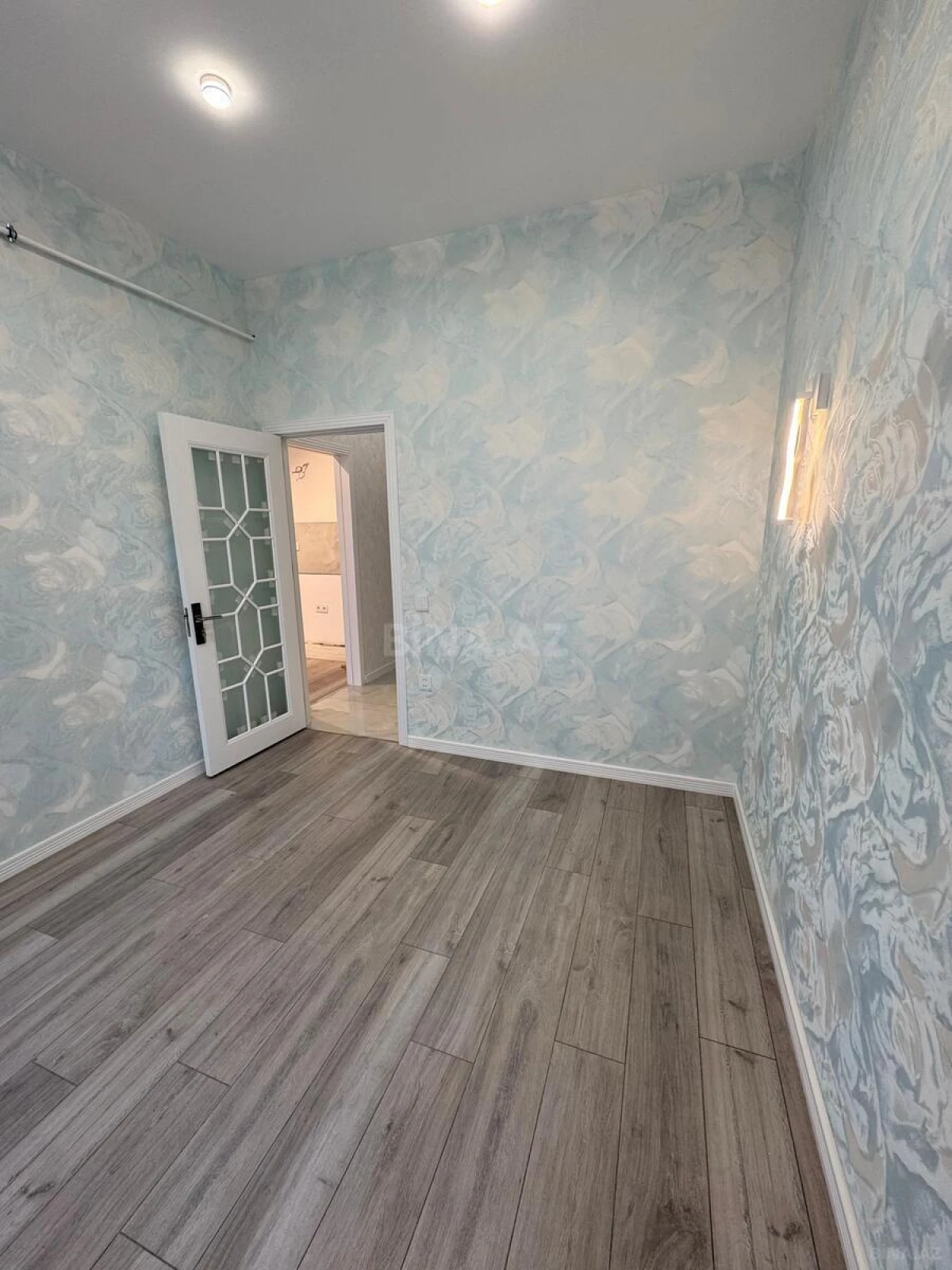 Satılır 2 otaqlı mənzil 44 m²